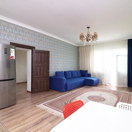 Appartement Квартира В Самом Центре Столицы Казахстана à Astana Extérieur photo