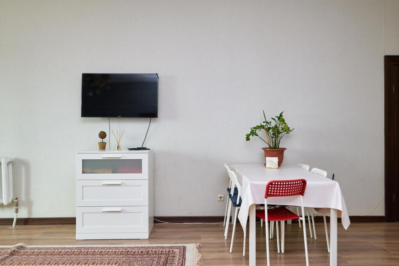 Appartement Квартира В Самом Центре Столицы Казахстана à Astana Extérieur photo